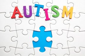 اوتیسم دقیقا چیست؟ اطلاعاتی که می‌توانید در مورد اوتیسم کسب کنید