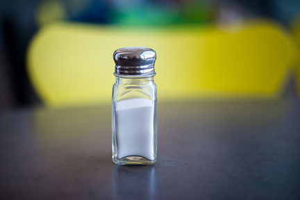 هر آنچه باید درباره عوارض مصرف زیاد نمک بدانید