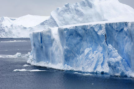 دانشمندان برای اولین بار حجم بالایی آب زیر یخ جنوبگان کشف کردند