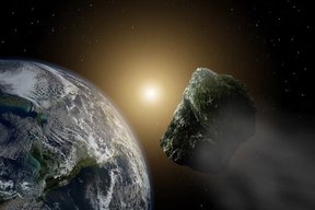سیارک عظیم امروز از کنار زمین می گذرد