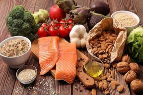 دو رژیم غذایی سالم که در کاهش ریسک ابتلا به آلزایمر موثرند