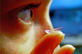 آنچه باید درباره عفونت ناشی از لنزهای چشمی بدانیم