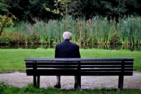 انزوای اجتماعی و تنهایی هر دو با افزایش خطر مرگ مرتبط هستند