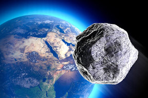 عبور ترسناک یک سیارک عظیم به اندازه ساختمان ۸ طبقه از کنار زمین