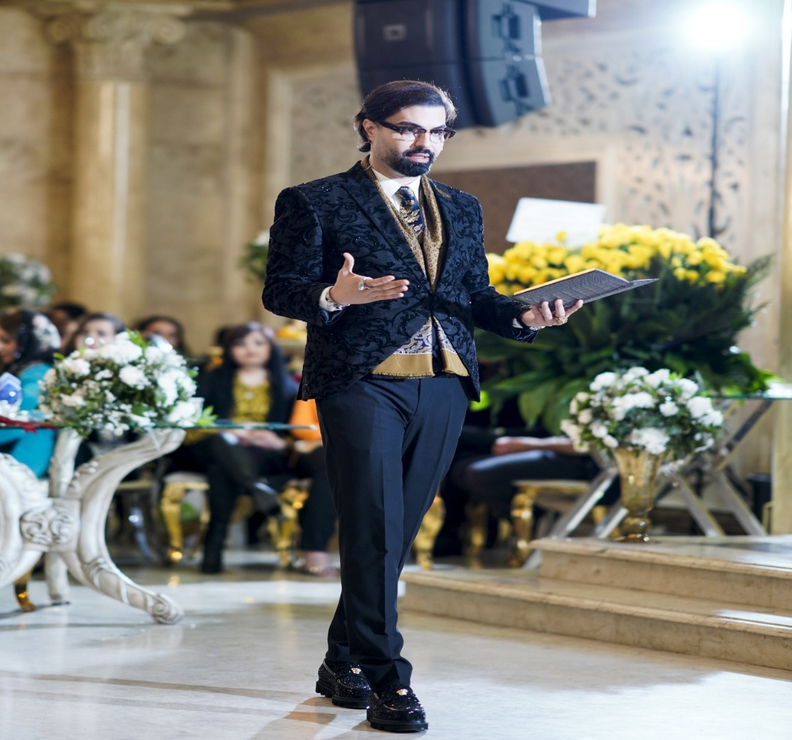 نبوغ علمی در مسیر زندگی دکتر ماکان آریا پارسا