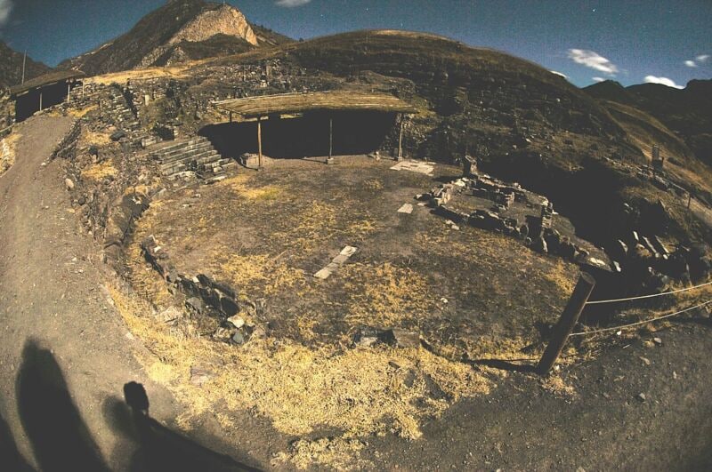  محل مخفی برگزاری آیین‌های باستانی «تمدن آند» در زیر یک معبد در کشور پرو کشف شد 