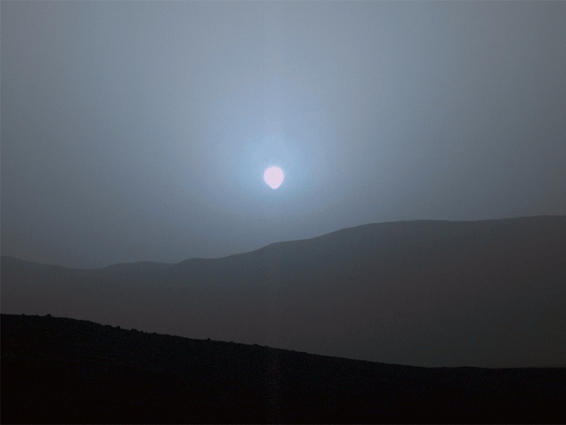 رنگ عجیب آسمان مریخ هنگام غروب خورشید/ عکس