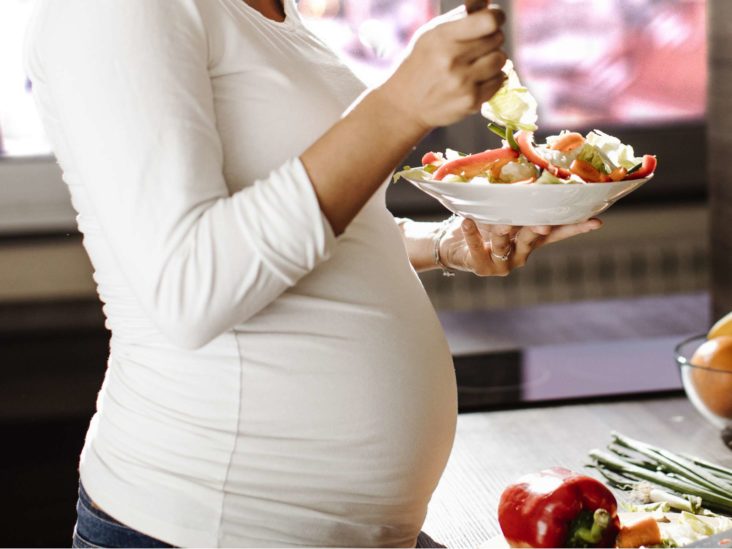 10 غذایی که باید در بارداری بخورید!